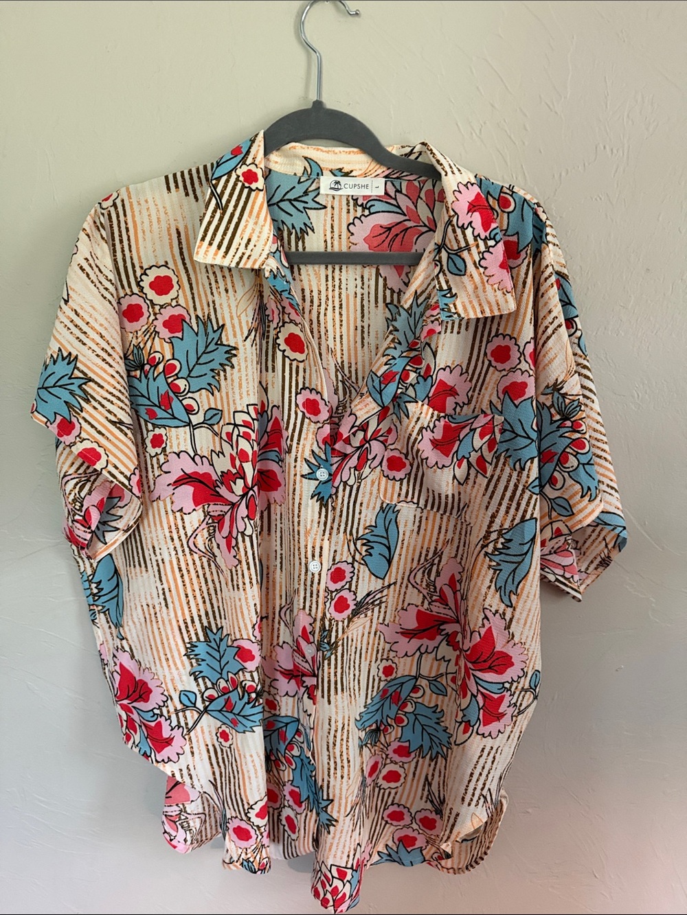Cupshe Beige Short-Sleeve Button-Down Shirt with Blue & Red Floral Print